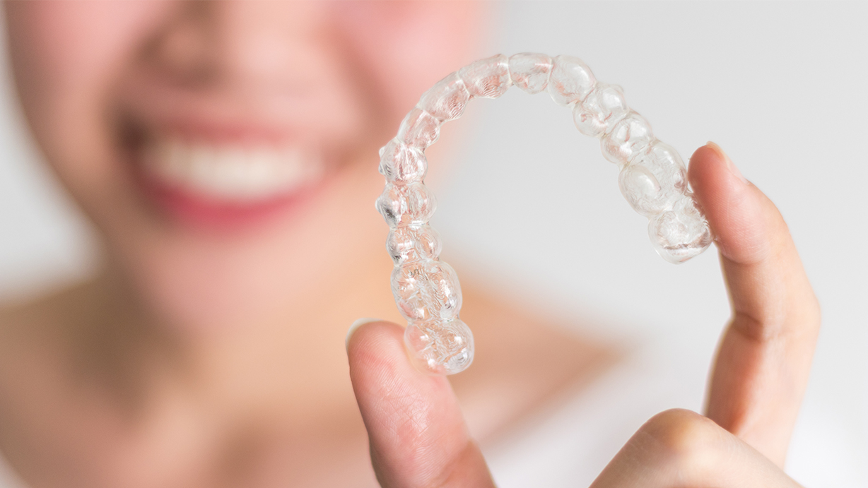 Diferencia entre ortodoncia invisible y brackets